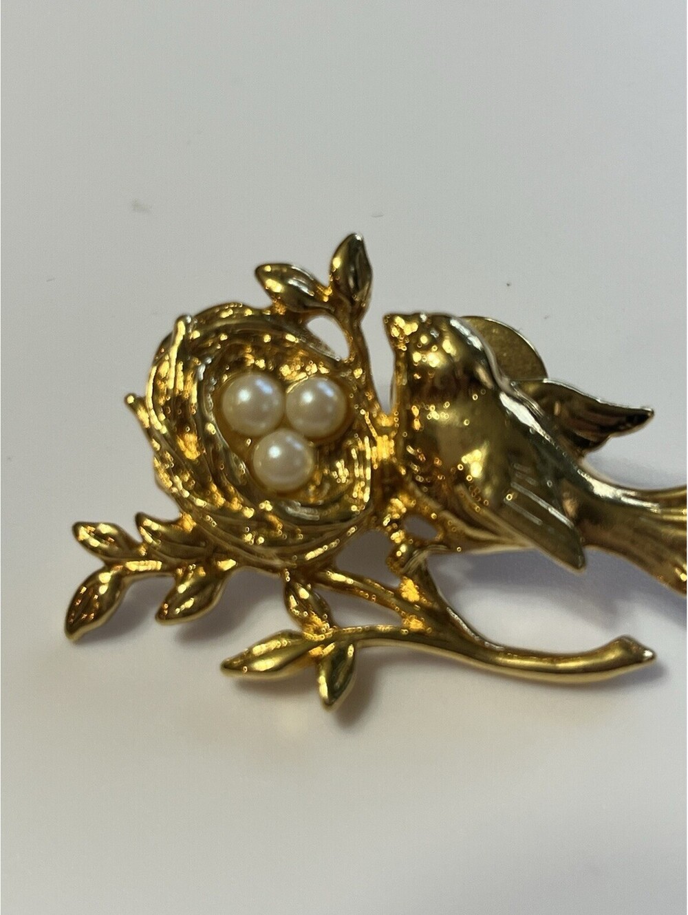 Brooch Gold Tone Bird Nest Faux Pearl Eggs AVON Lapel Pin Nature
